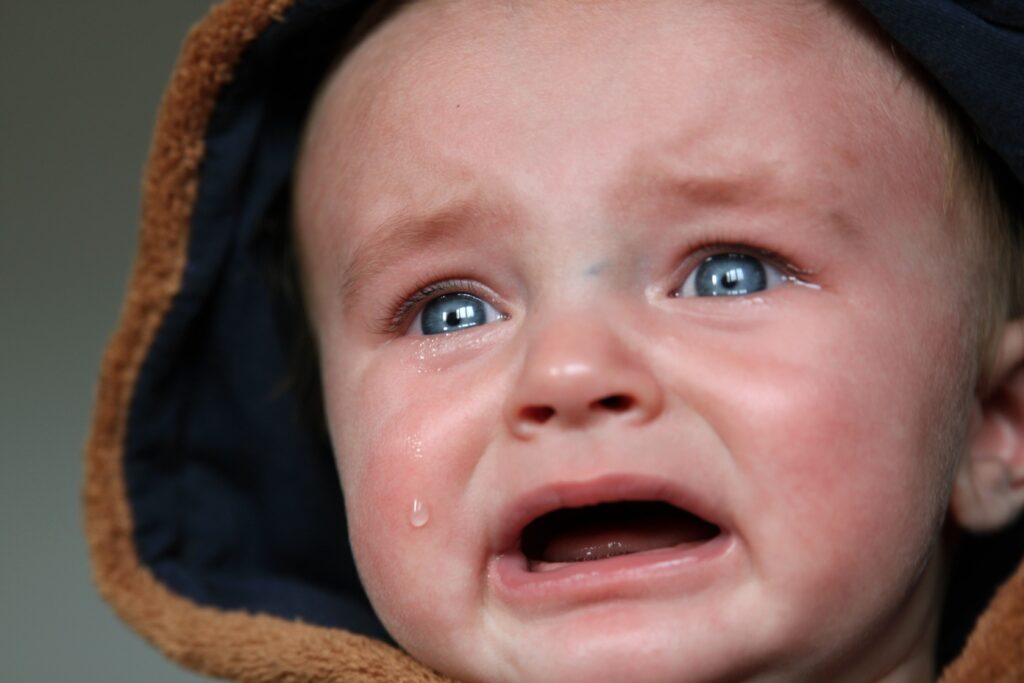 baby tears small child sad 47090 1886205811